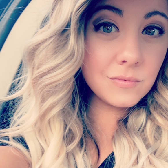 Meet your Posher, Bryanne - Picture 1 of 1